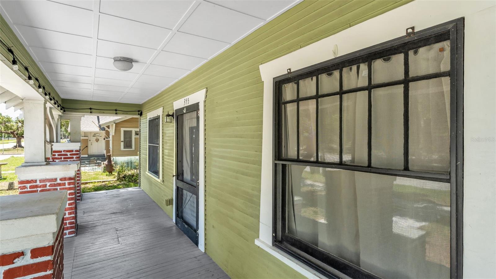 355 S BROADWAY AVENUE