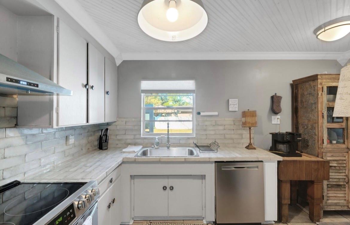 608 KERNEYWOOD DRIVE