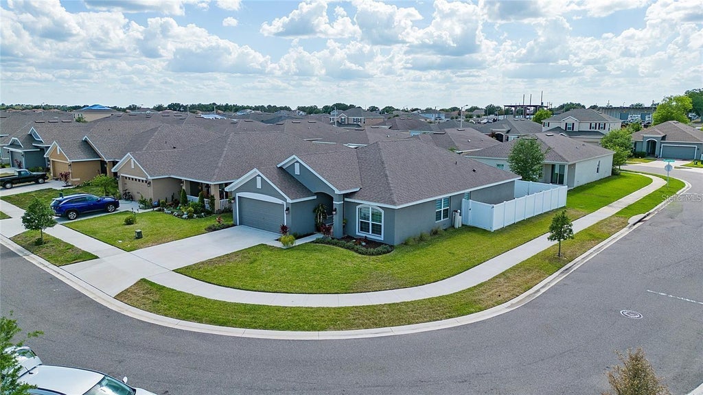 Photo of 260 Citrus Pointe Drive, Haines City, FL 33844 (MLS # TB8506704)