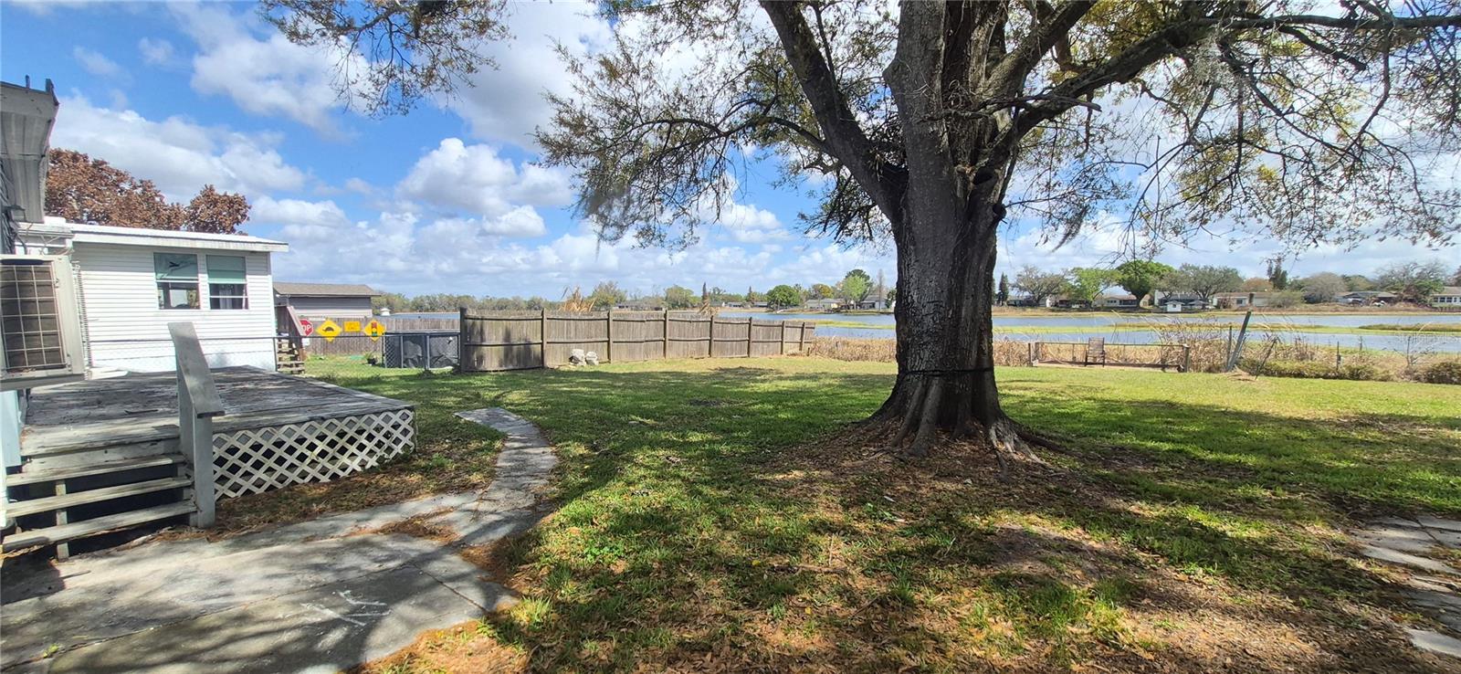 1150 COUNTRY CLUB LANE