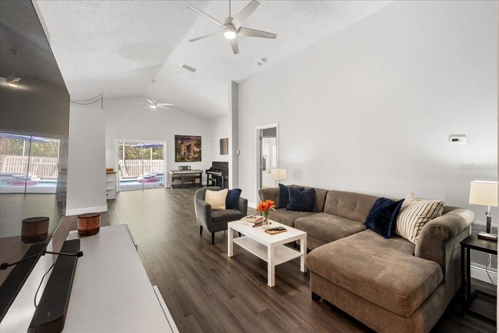 Photo of 13326 Heron Cove Drive, Orlando, FL 32837 (MLS # O6410996)
