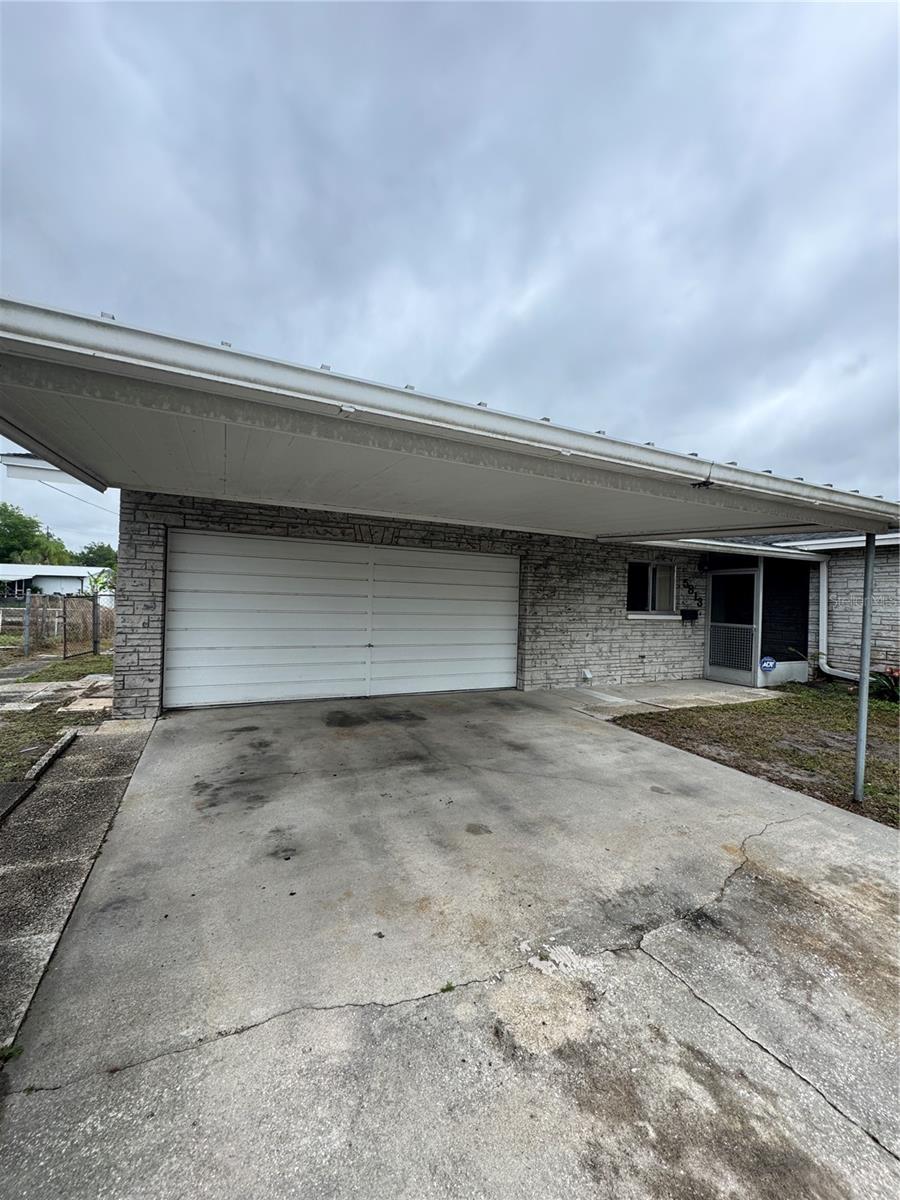 LAKE CREST MANOR - Residential