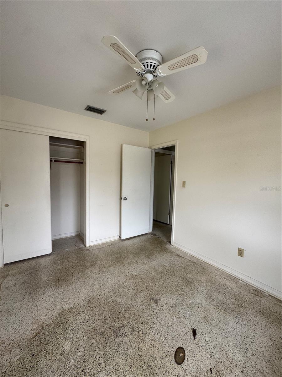 LAKE CREST MANOR - Residential