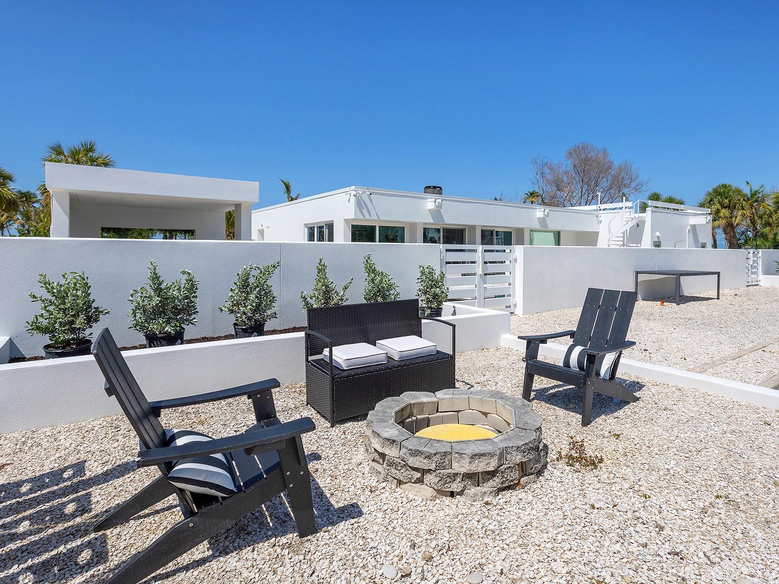 SANDERLING CLUB - Residential