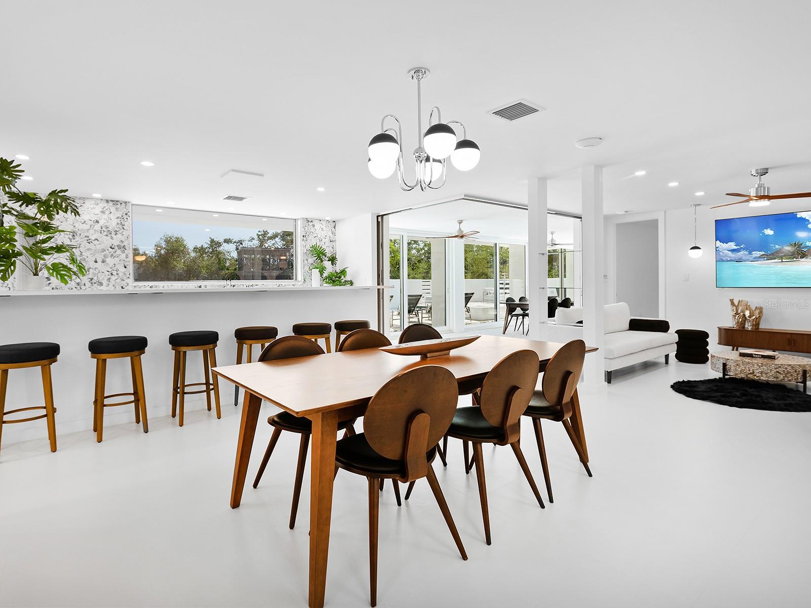 SANDERLING CLUB - Residential