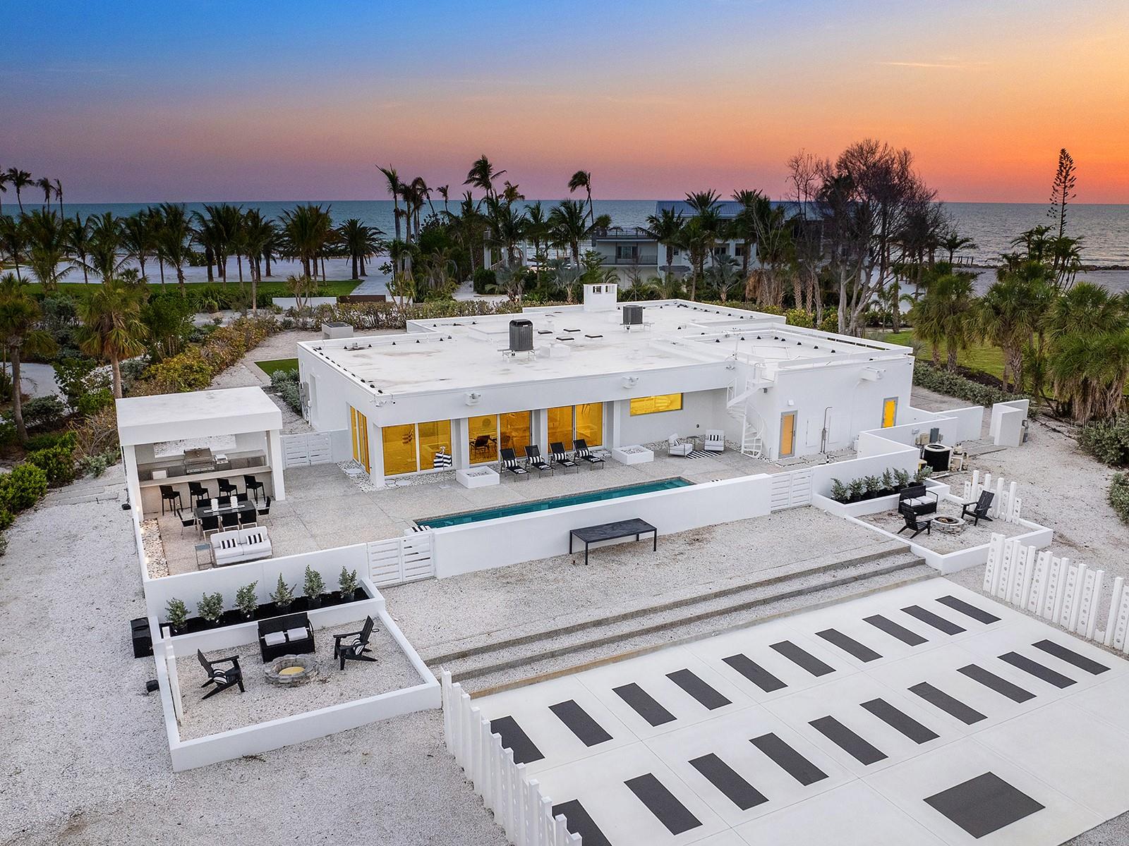 SANDERLING CLUB - Residential