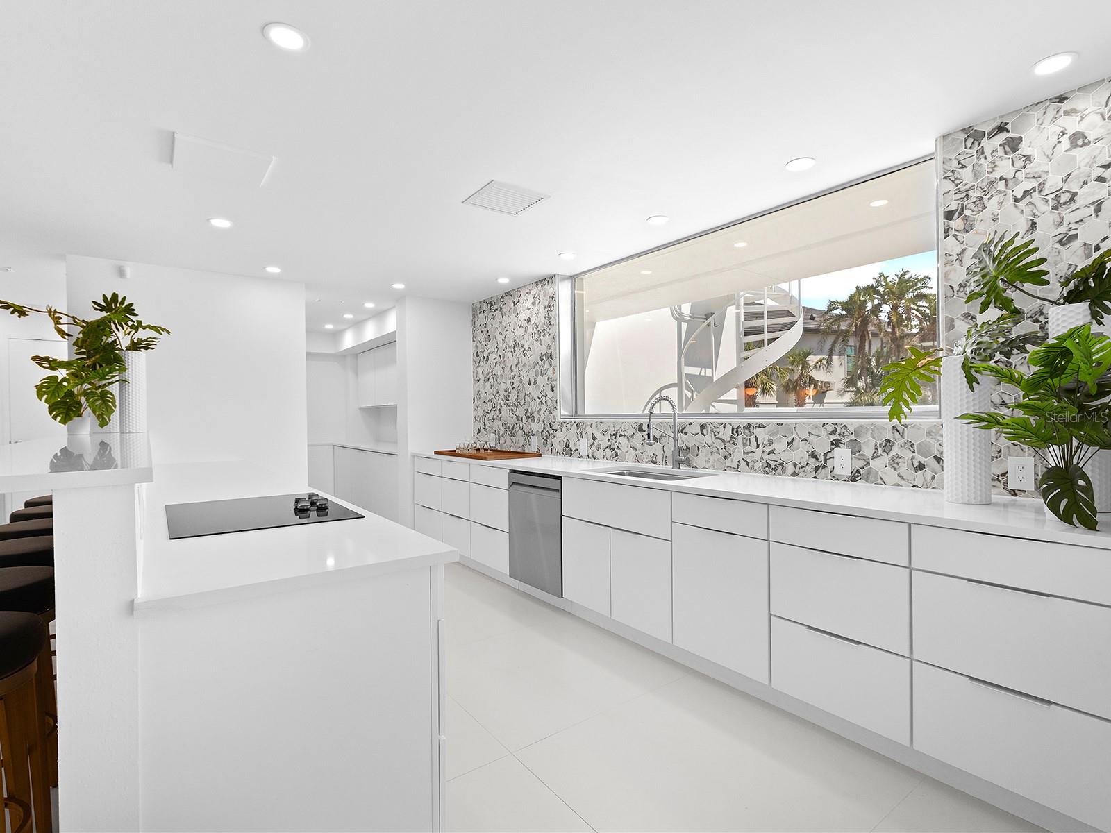 SANDERLING CLUB - Residential