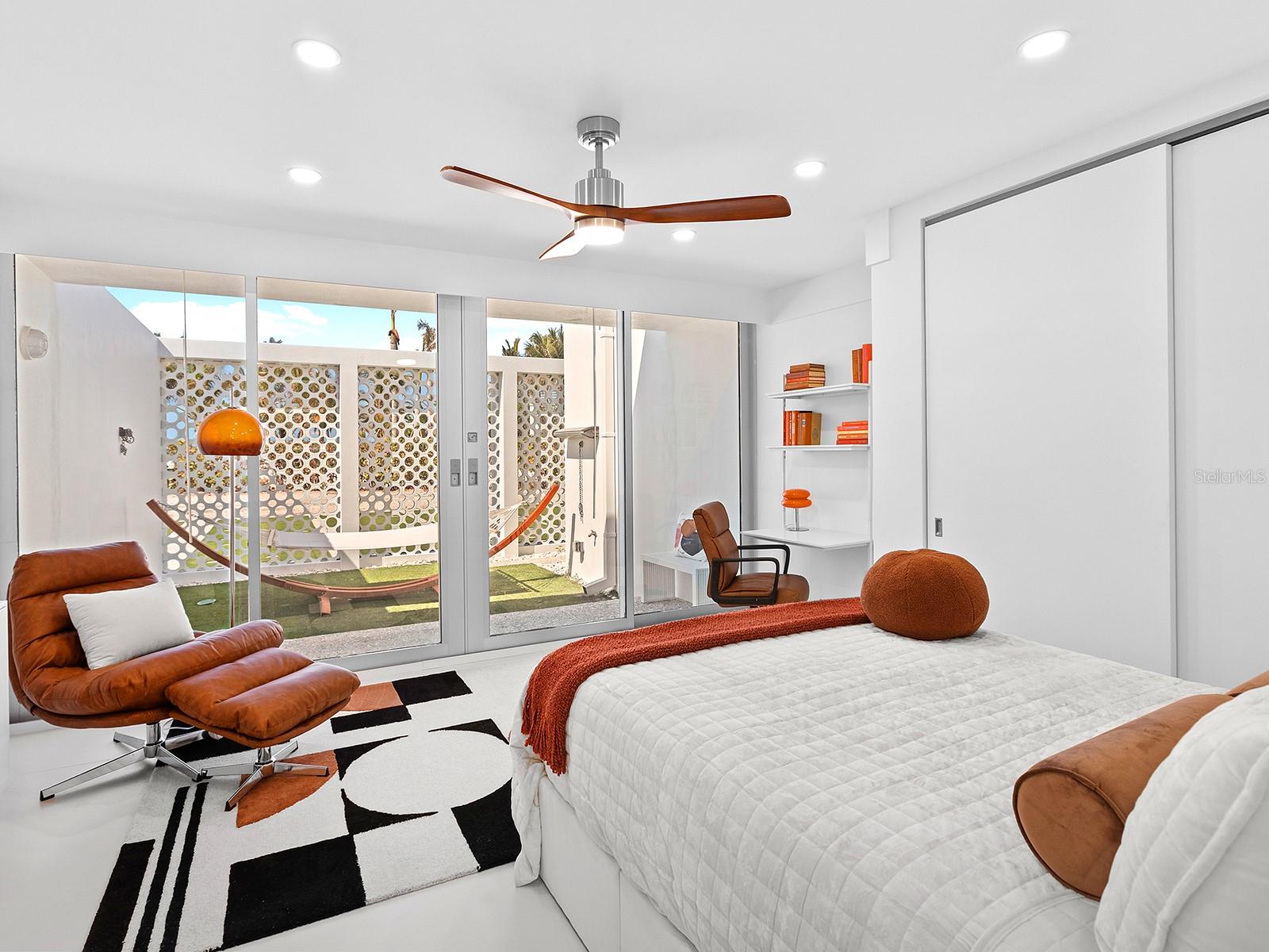 SANDERLING CLUB - Residential