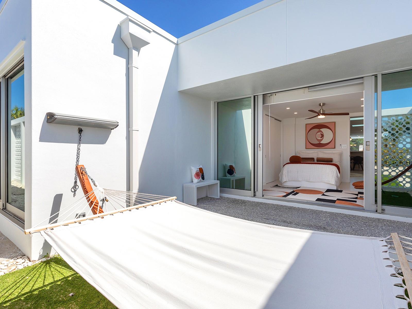 SANDERLING CLUB - Residential