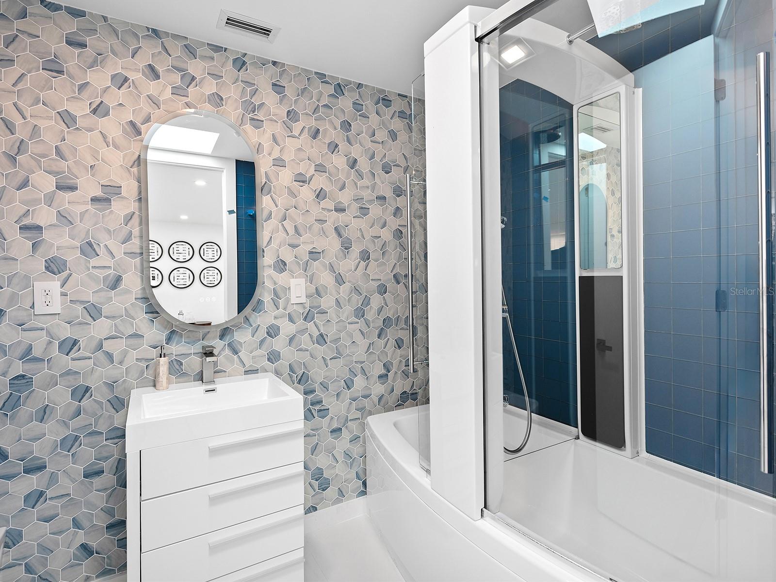 SANDERLING CLUB - Residential