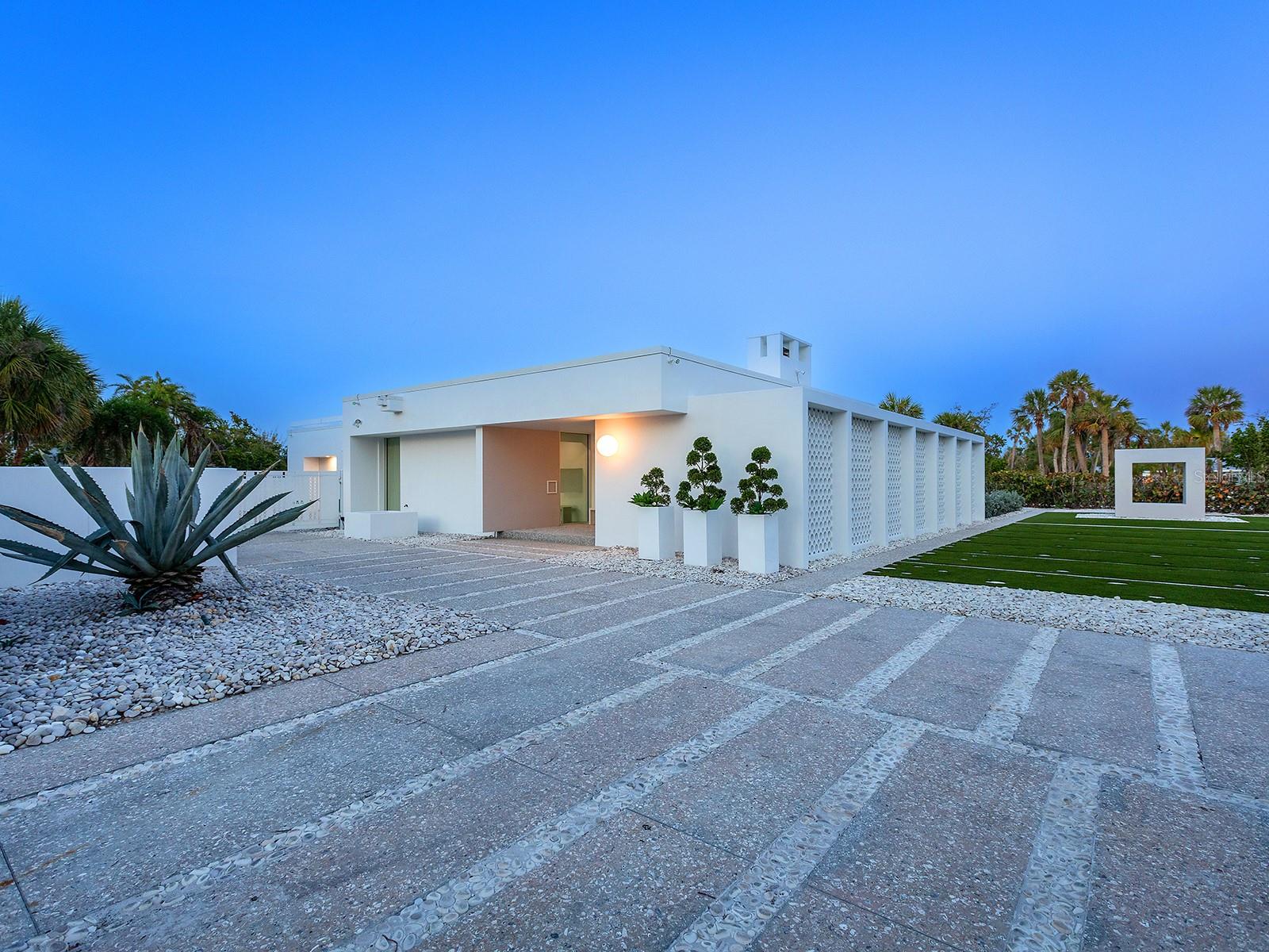 SANDERLING CLUB - Residential