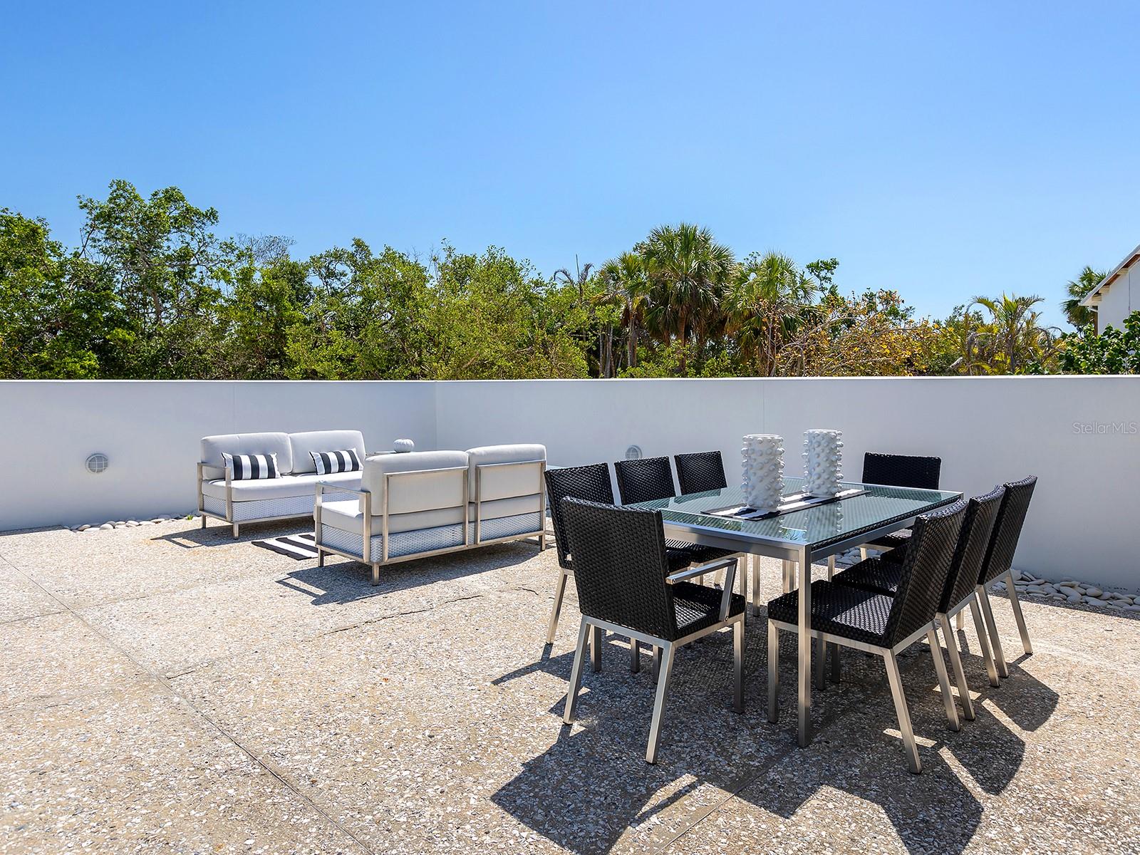 SANDERLING CLUB - Residential