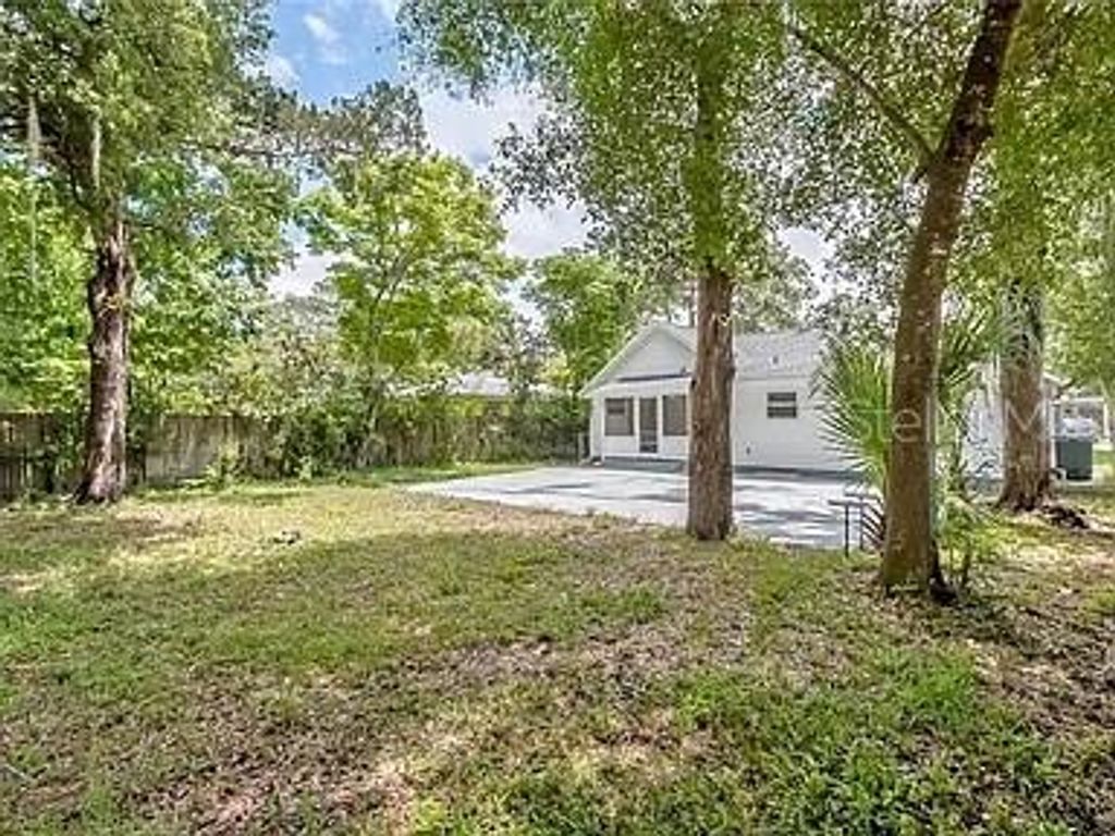 Photo of 828 Magnolia Avenue, Daytona Beach, FL 32114 (MLS # O6357845)