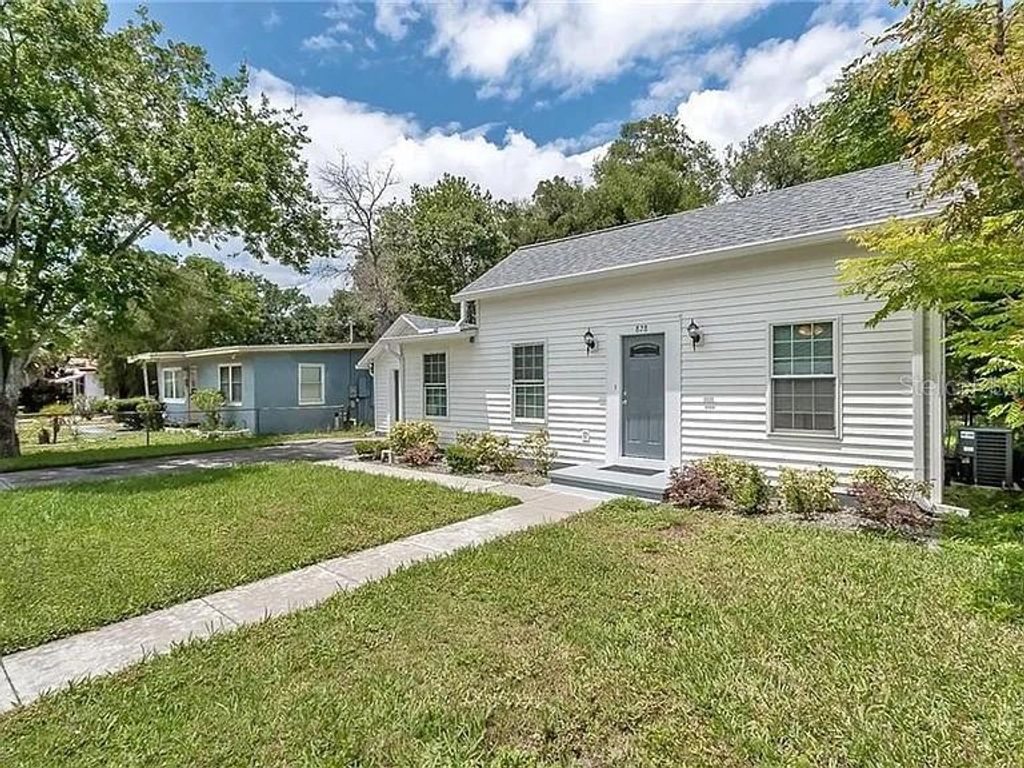 Photo of 828 Magnolia Avenue, Daytona Beach, FL 32114 (MLS # O6357845)
