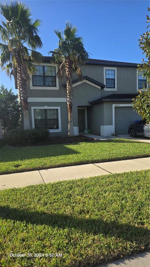 A home in WIMAUMA