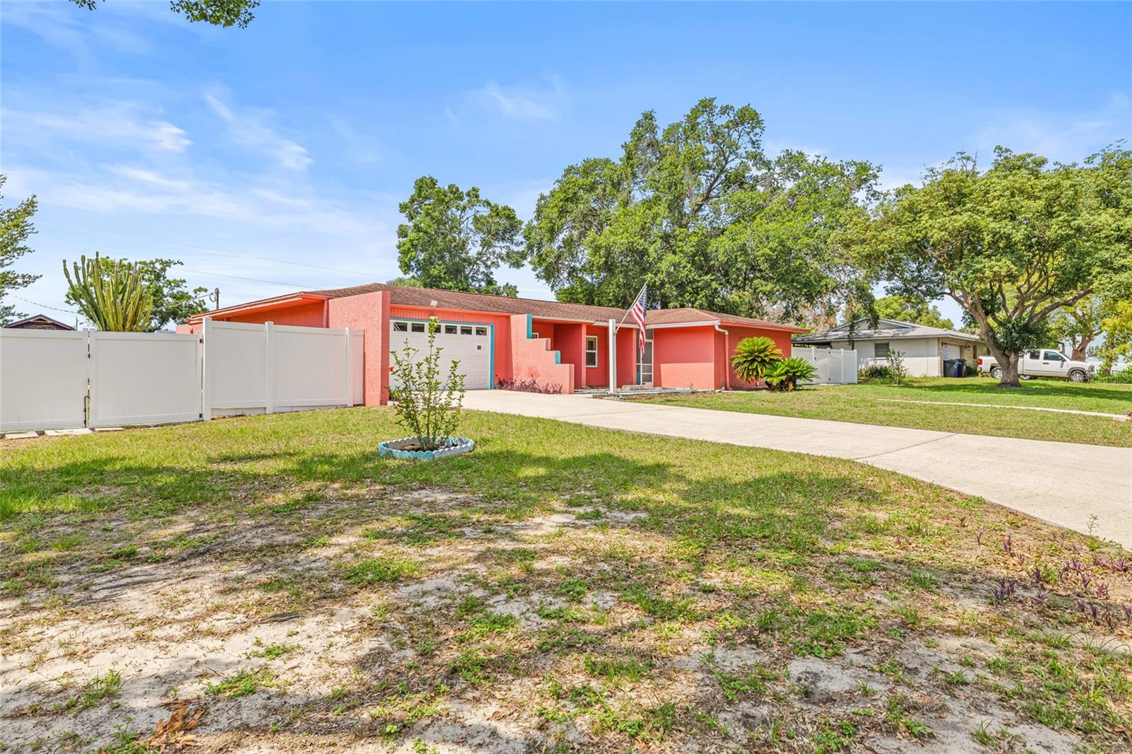 603 ROYAL CREST DRIVE DRIVE
