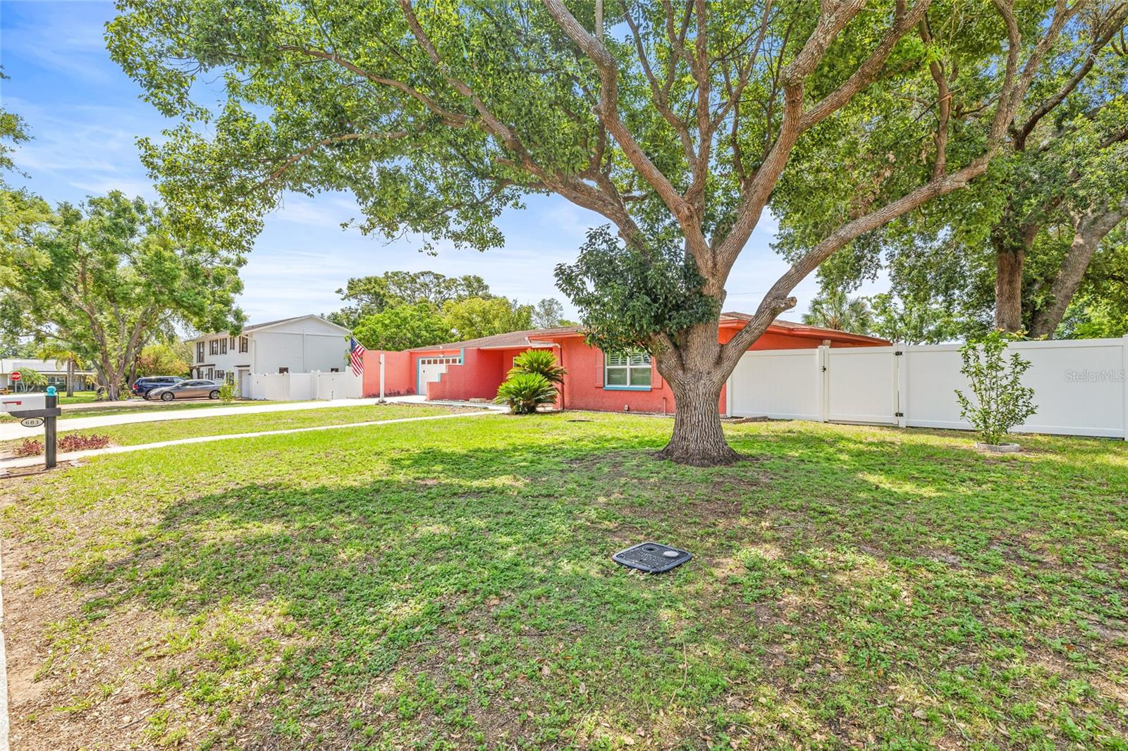 603 ROYAL CREST DRIVE DRIVE