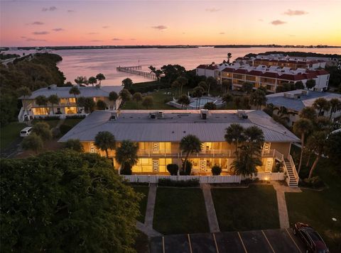 725 MANATEE AVENUE 725 HOLMES BEACH FL 34217