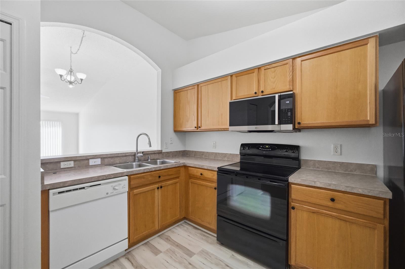 MEADOWBROOKE AT SUMMERFIELD UN - Residential