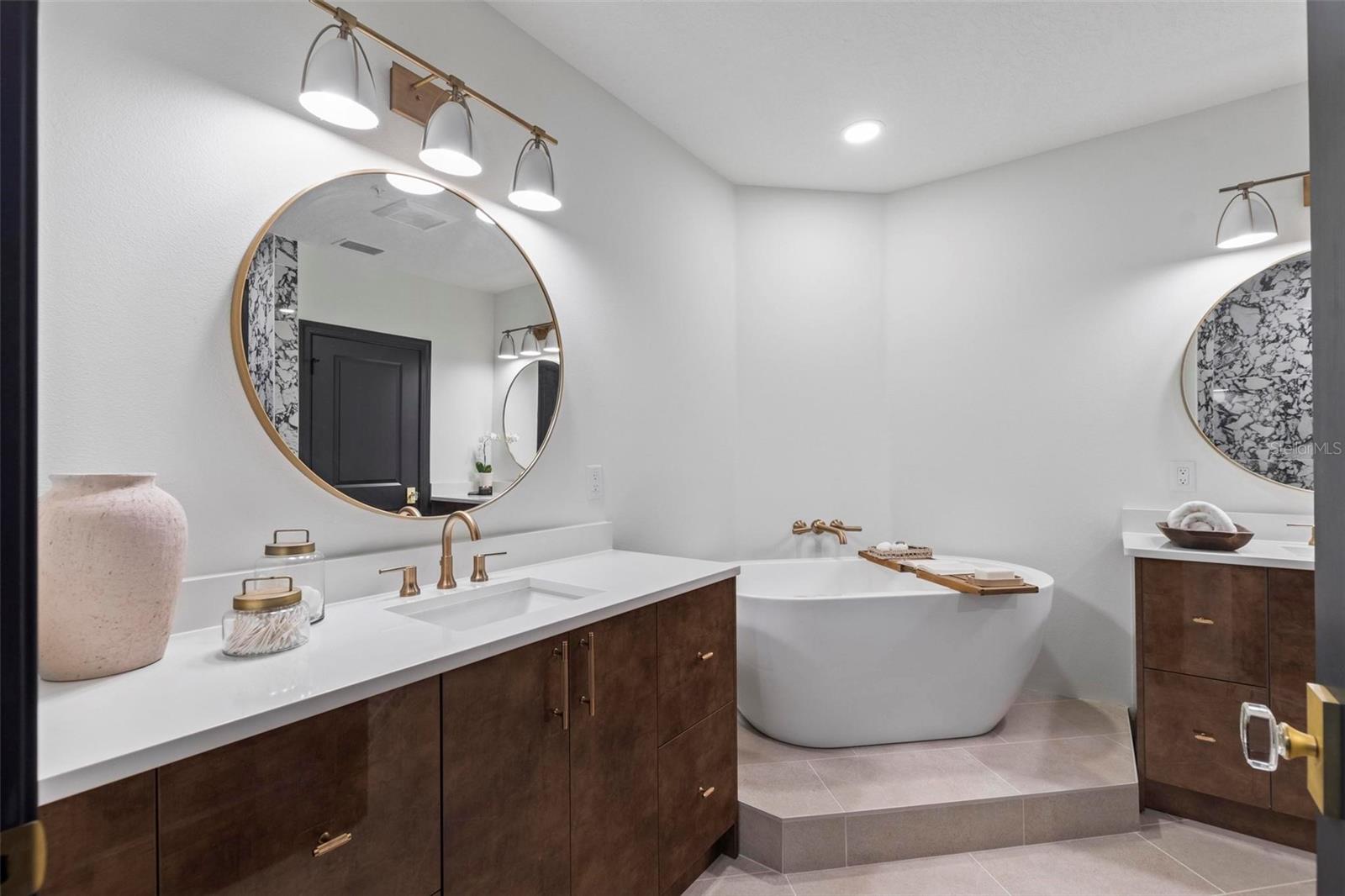 GRAND VISTA CONDO/GRAND HAVEN - Residential