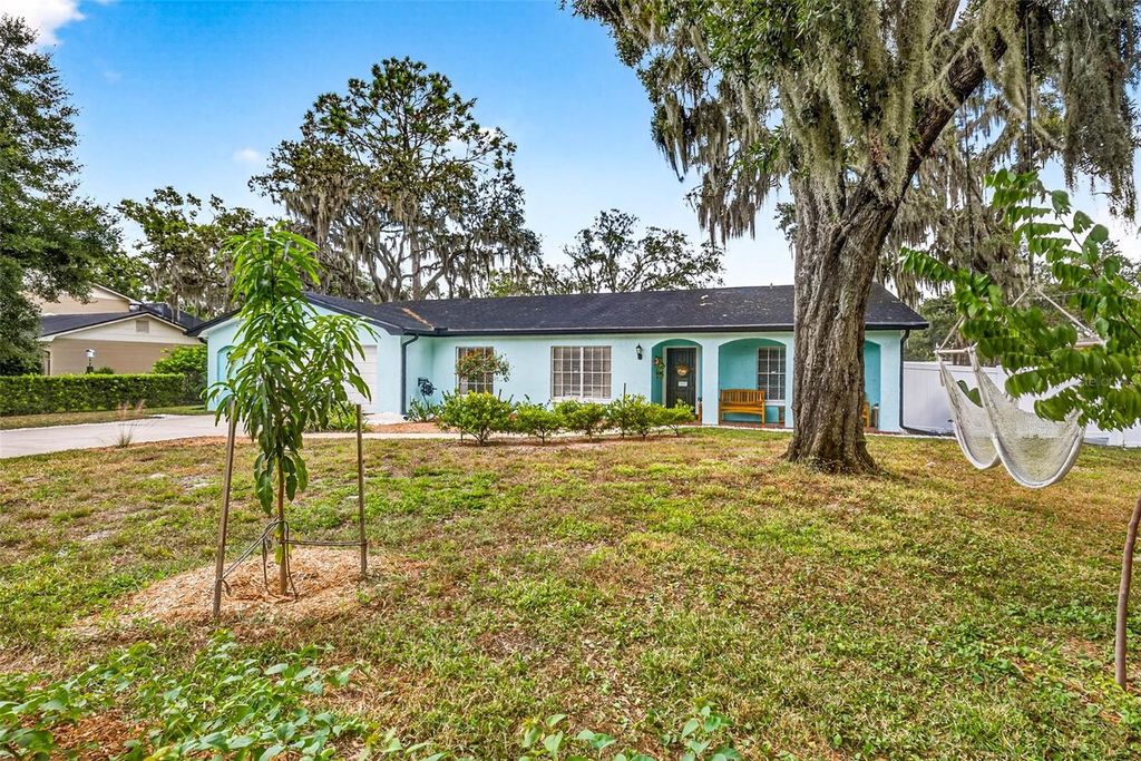 Photo of 723 Grand Circle, Temple Terrace, FL 33617 (MLS # TB8427946)