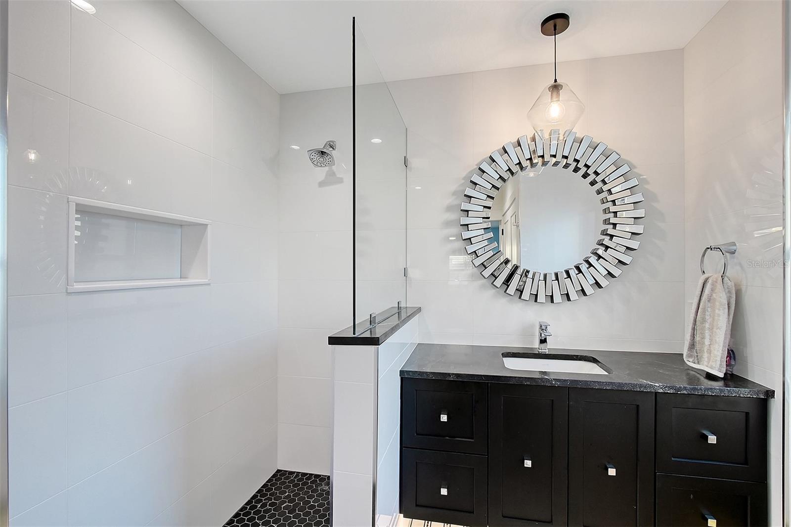 HARBOR HOUSE SOUTH - Residential