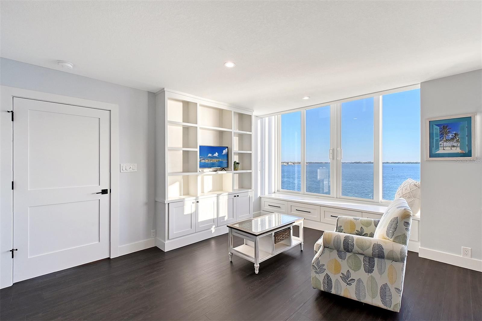 HARBOR HOUSE SOUTH - Residential