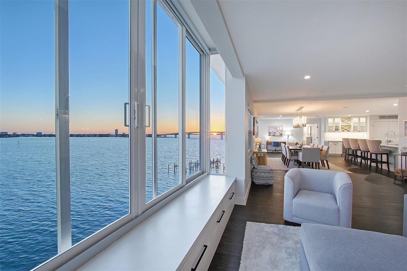 HARBOR HOUSE SOUTH - Residential