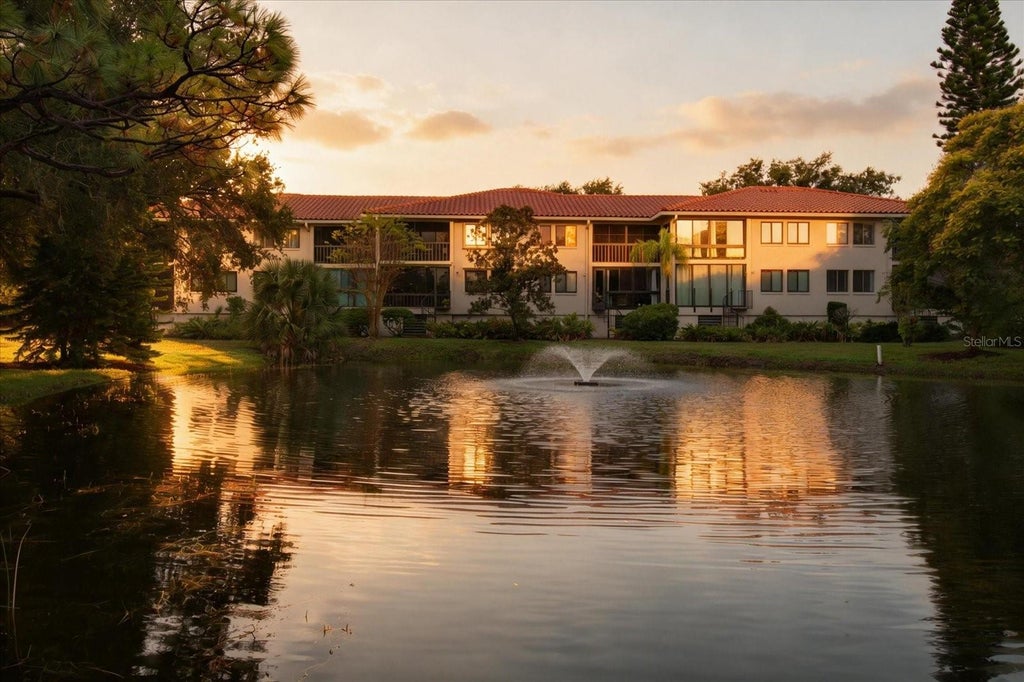 Photo of 1800 Mariner Drive #4, Tarpon Springs, FL 34689 (MLS # TB8557191)