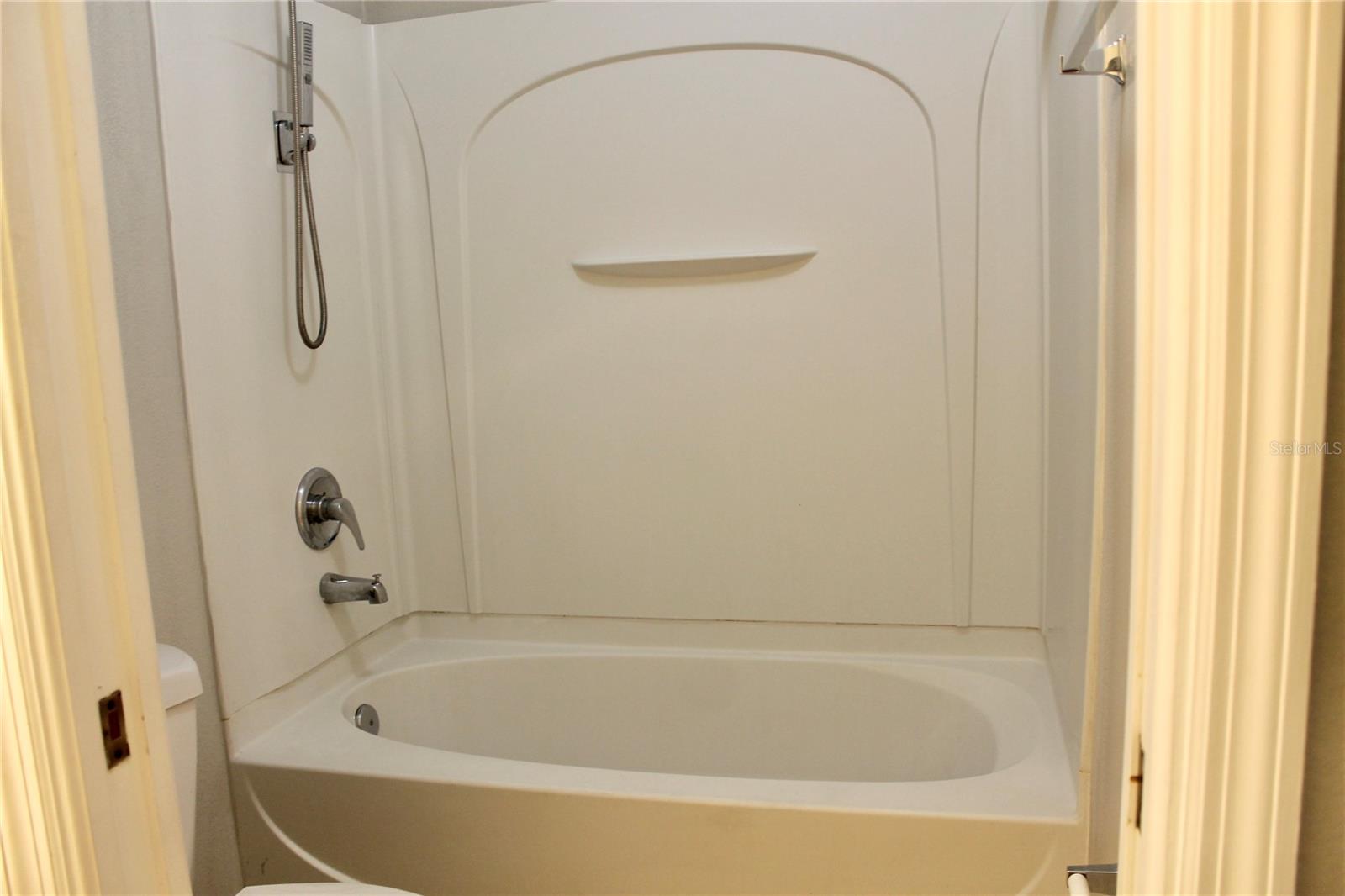 CLUB CORTILE PH 08 A CONDO - Residential Lease