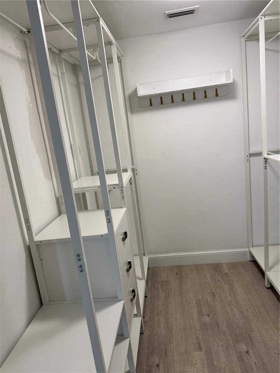 HARBOURSIDE CONDO - Residential Lease