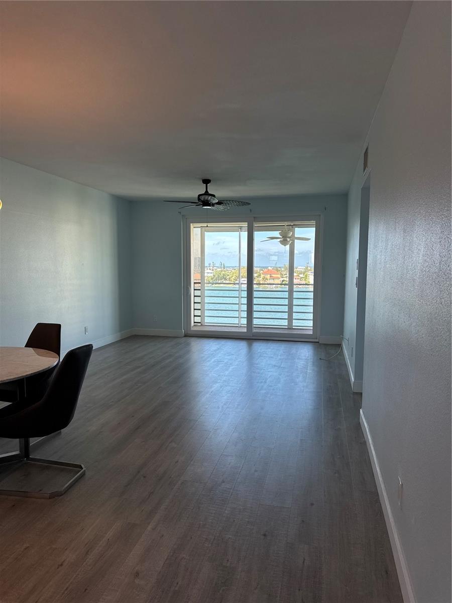 HARBOURSIDE CONDO - Residential Lease