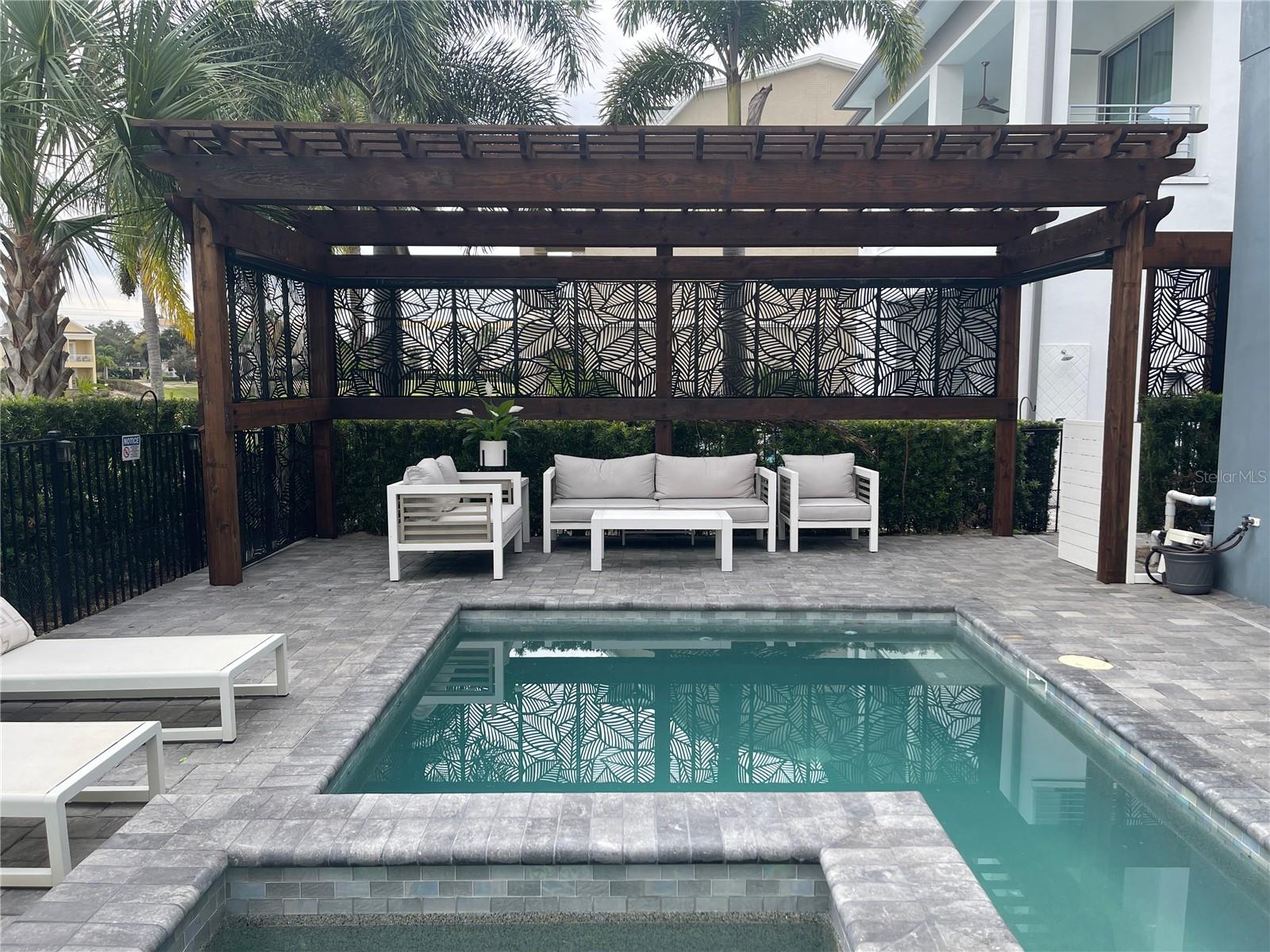 REUNION - LIBERTY BLUFF - Residential