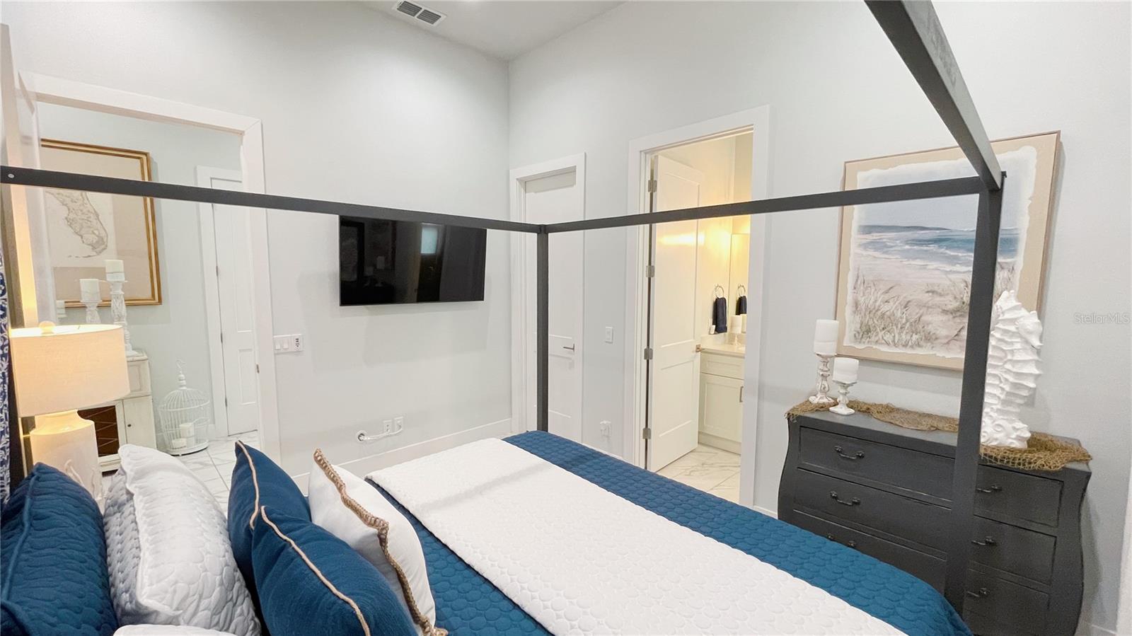 REUNION - LIBERTY BLUFF - Residential