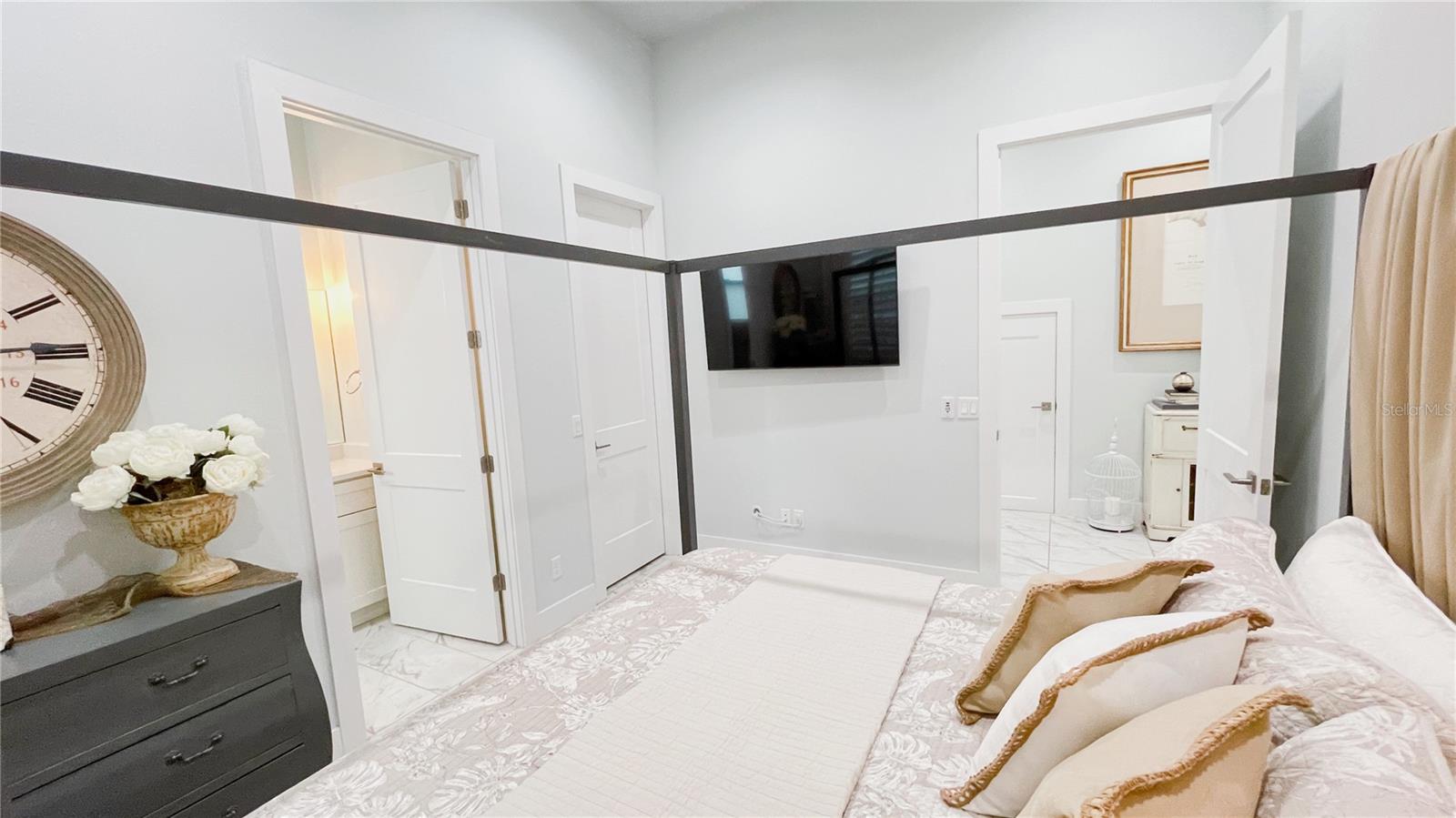 REUNION - LIBERTY BLUFF - Residential