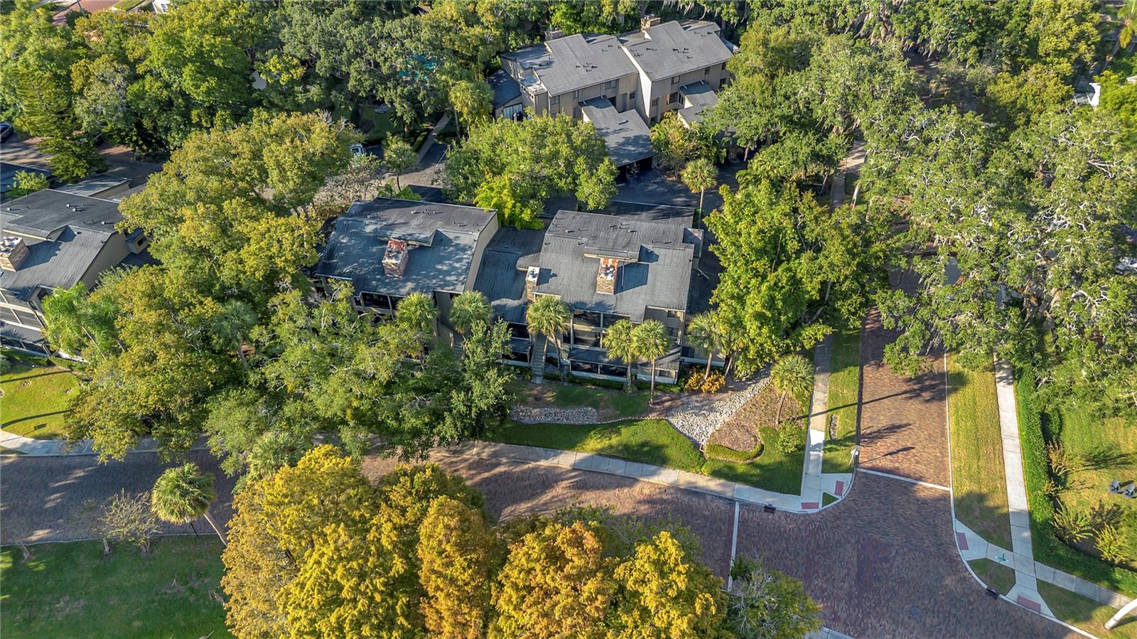 CHEROKEE PLACE CONDO PH 01 - Residential