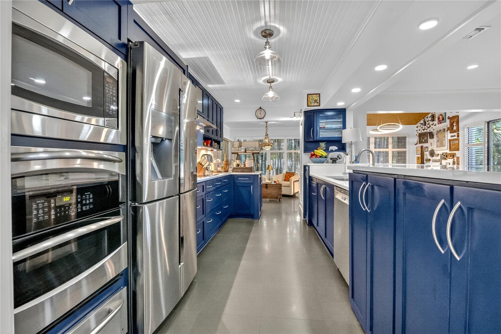 CHEROKEE PLACE CONDO PH 01 - Residential