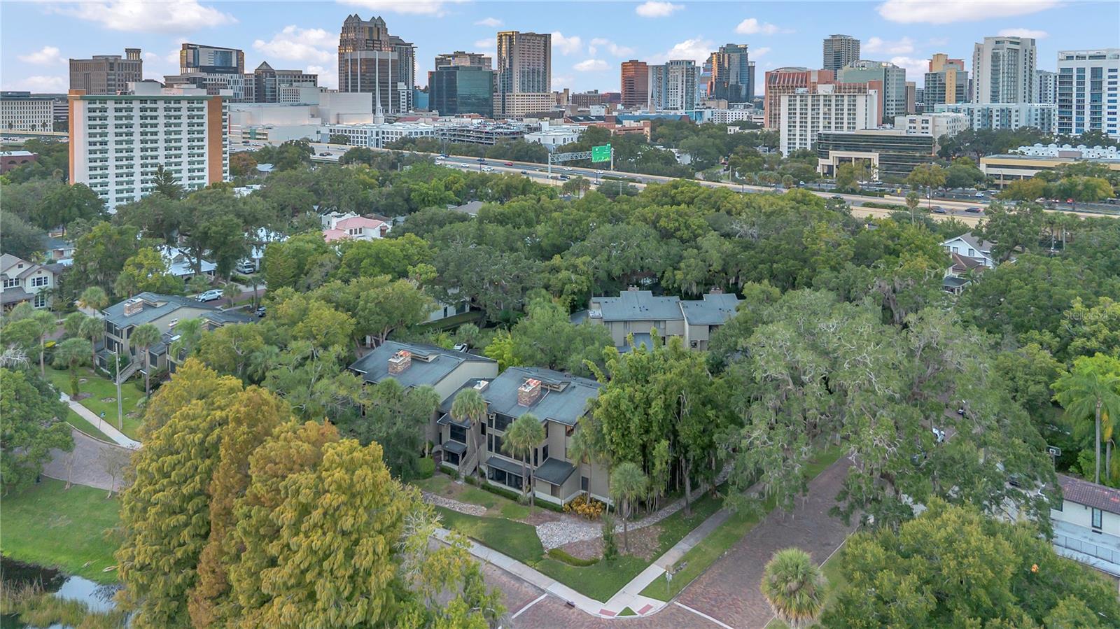 CHEROKEE PLACE CONDO PH 01 - Residential