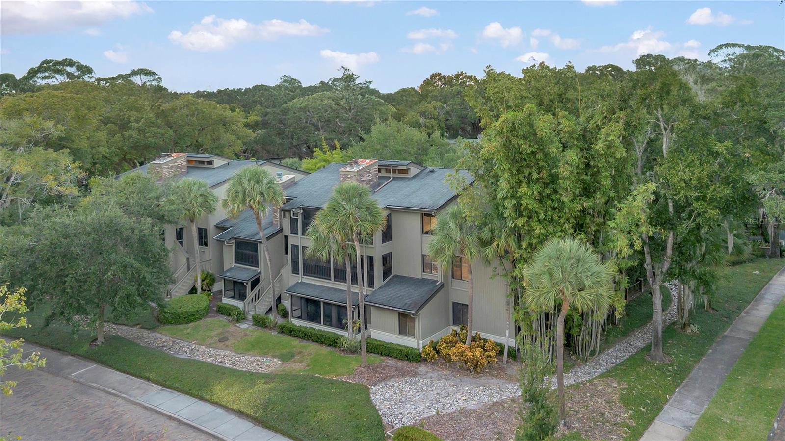 CHEROKEE PLACE CONDO PH 01 - Residential