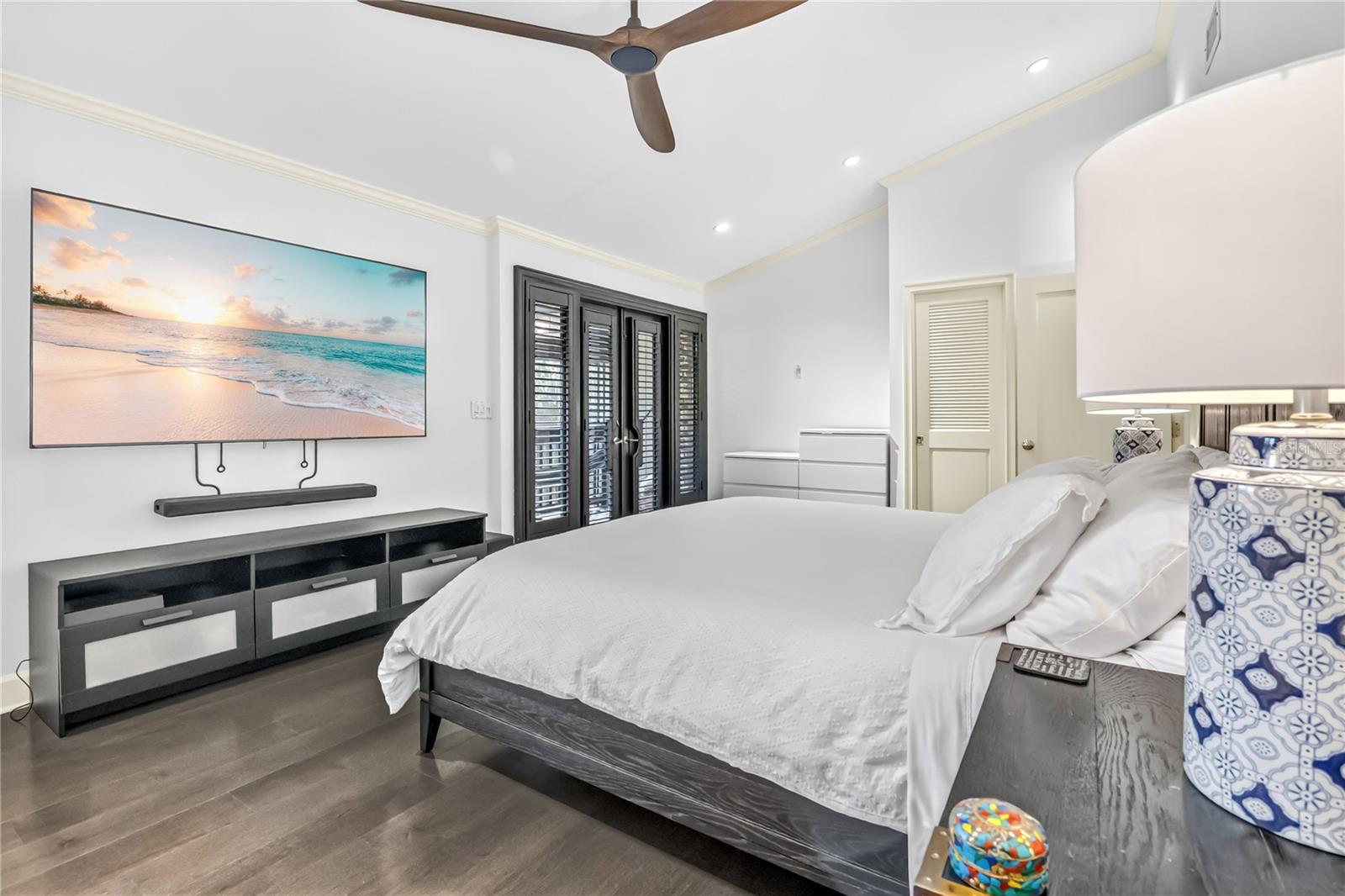 CHEROKEE PLACE CONDO PH 01 - Residential