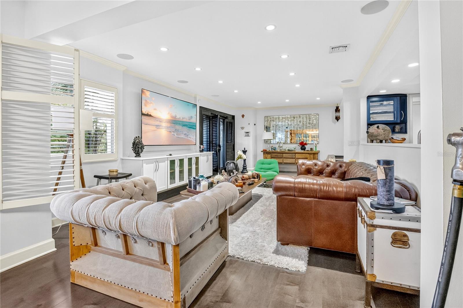 CHEROKEE PLACE CONDO PH 01 - Residential