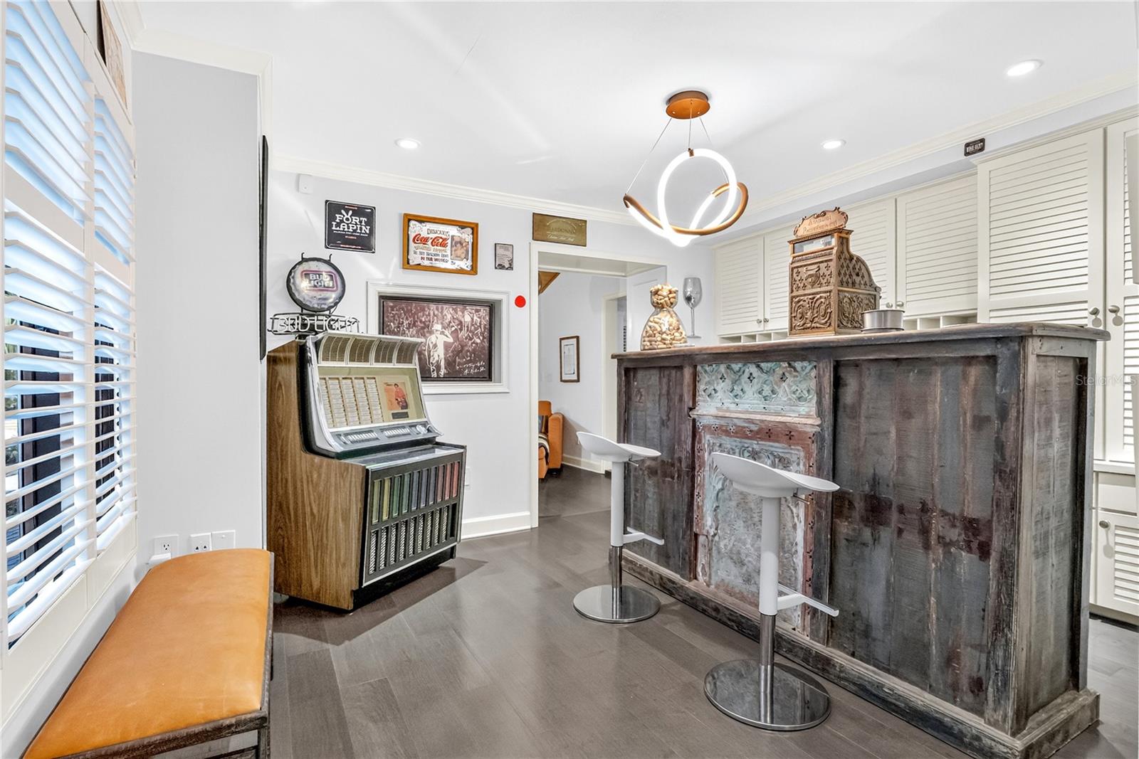 CHEROKEE PLACE CONDO PH 01 - Residential