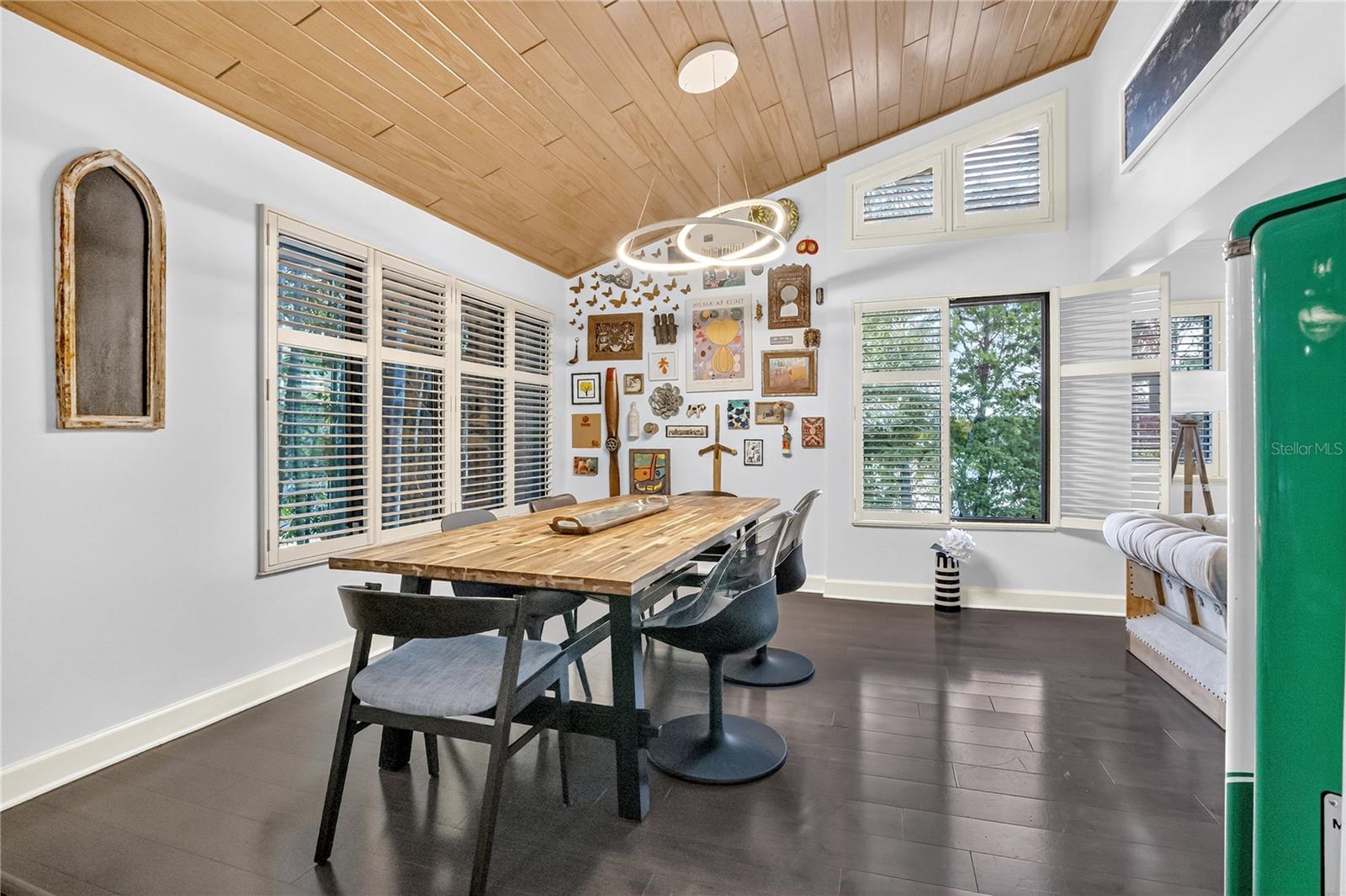 CHEROKEE PLACE CONDO PH 01 - Residential