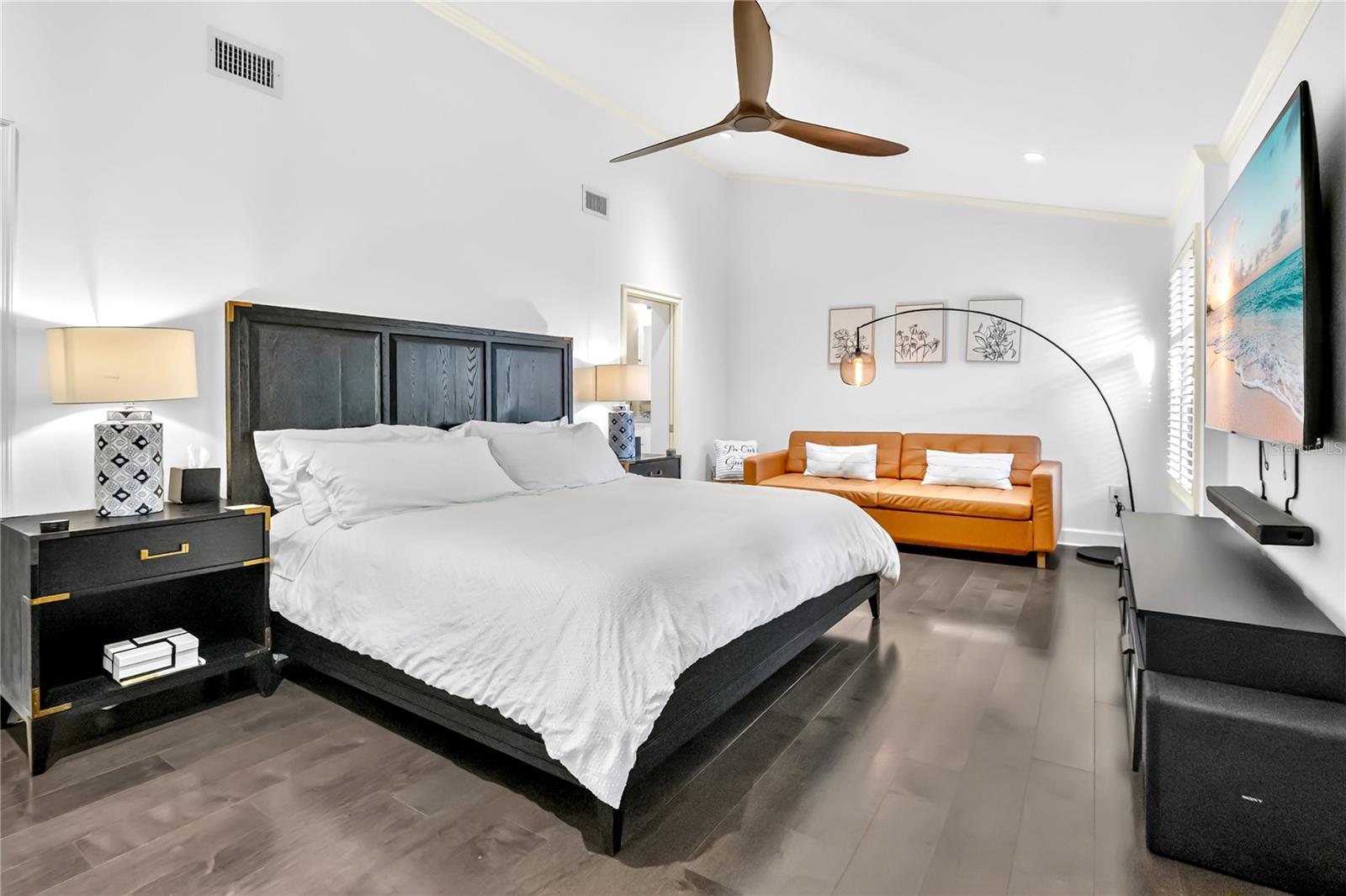 CHEROKEE PLACE CONDO PH 01 - Residential