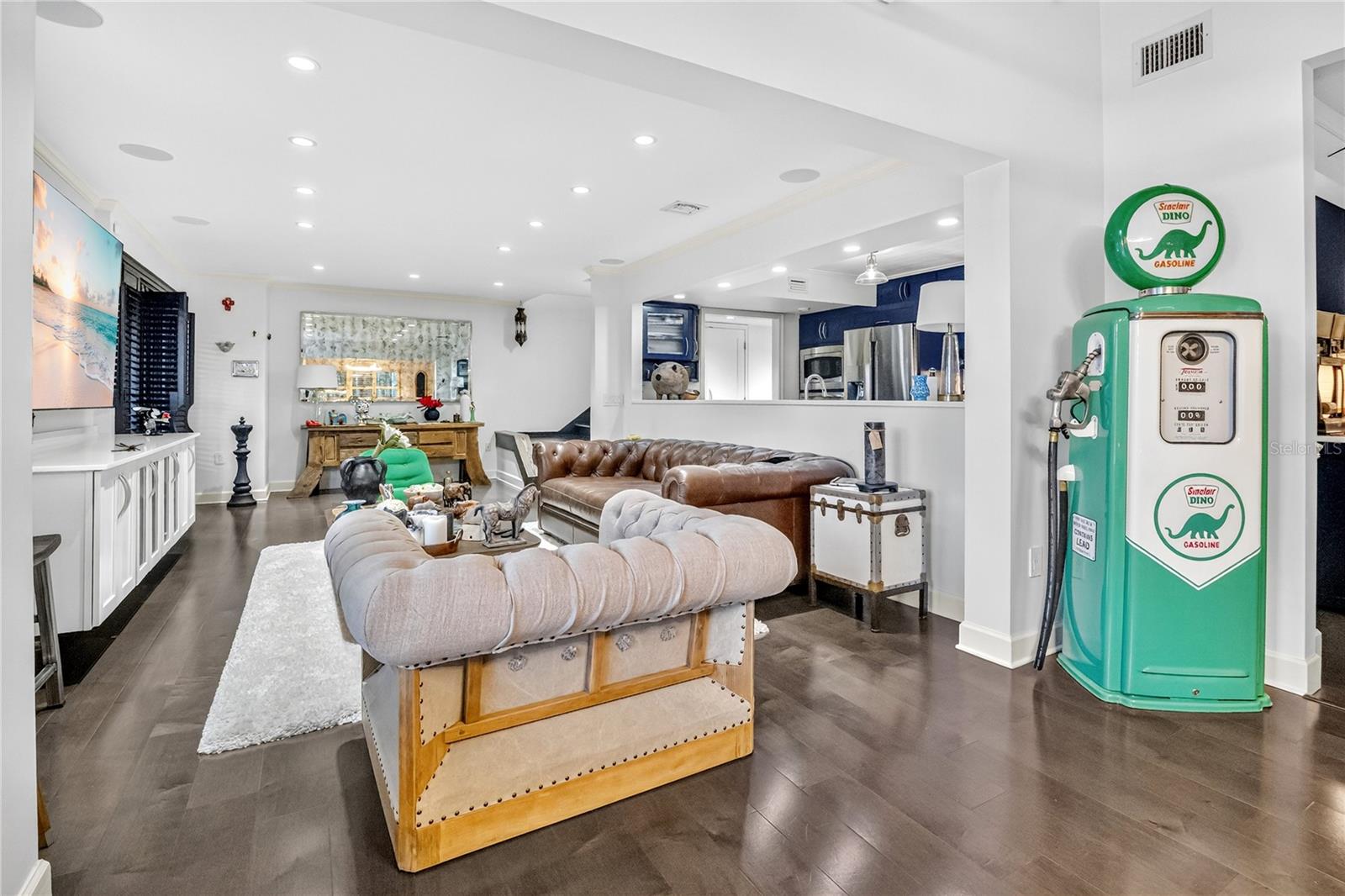 CHEROKEE PLACE CONDO PH 01 - Residential