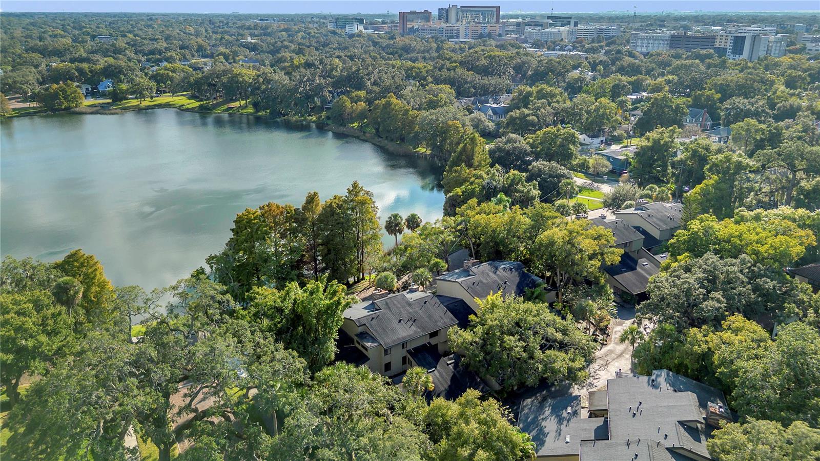 CHEROKEE PLACE CONDO PH 01 - Residential