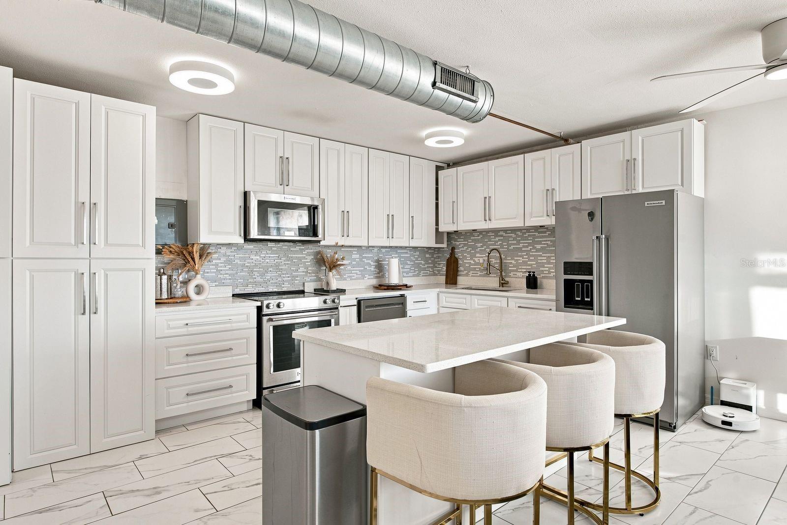 2401 BAYSHORE BOULEVARD 609