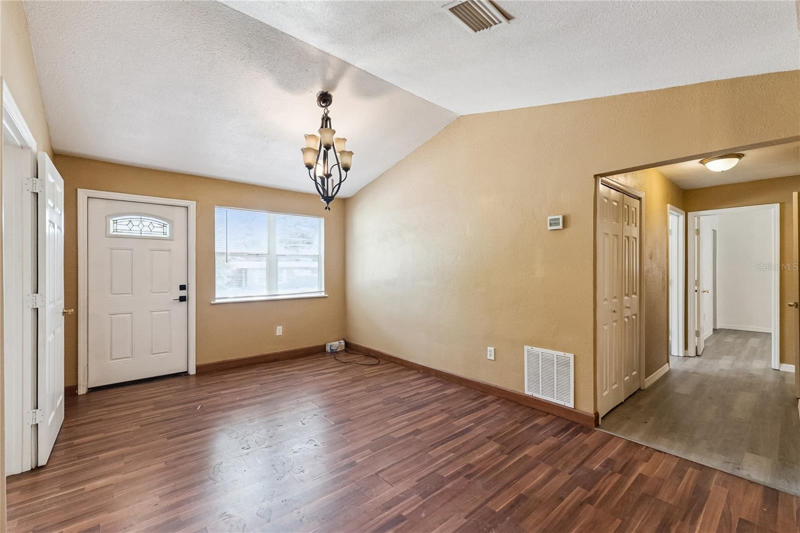 HILLCREST - Residential