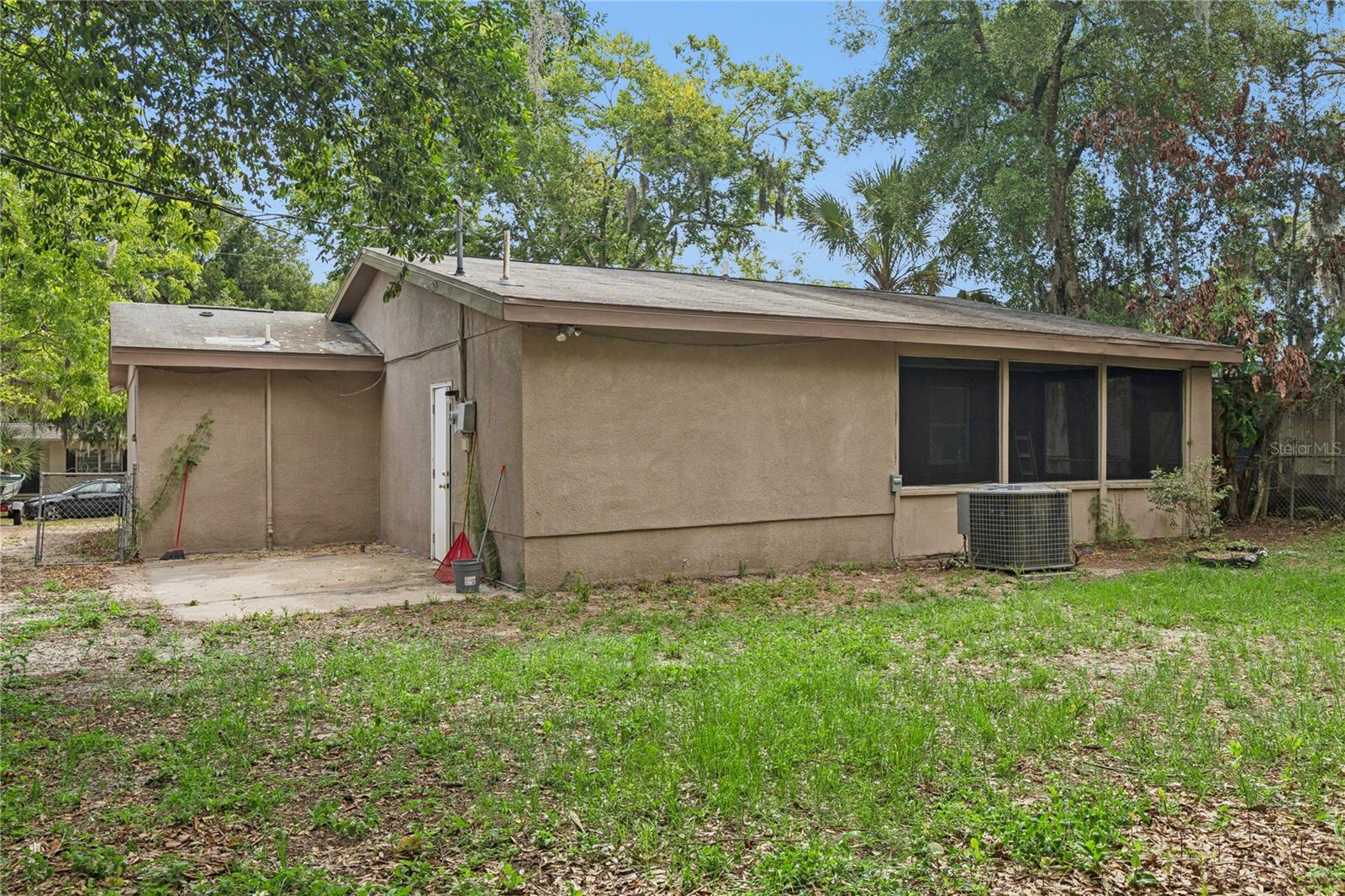HILLCREST - Residential