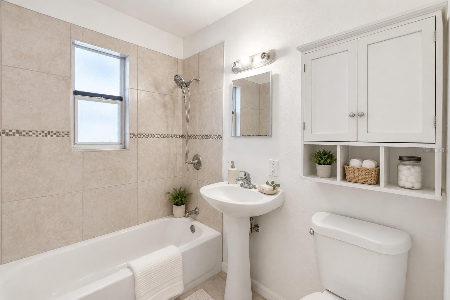 HILLCREST - Residential